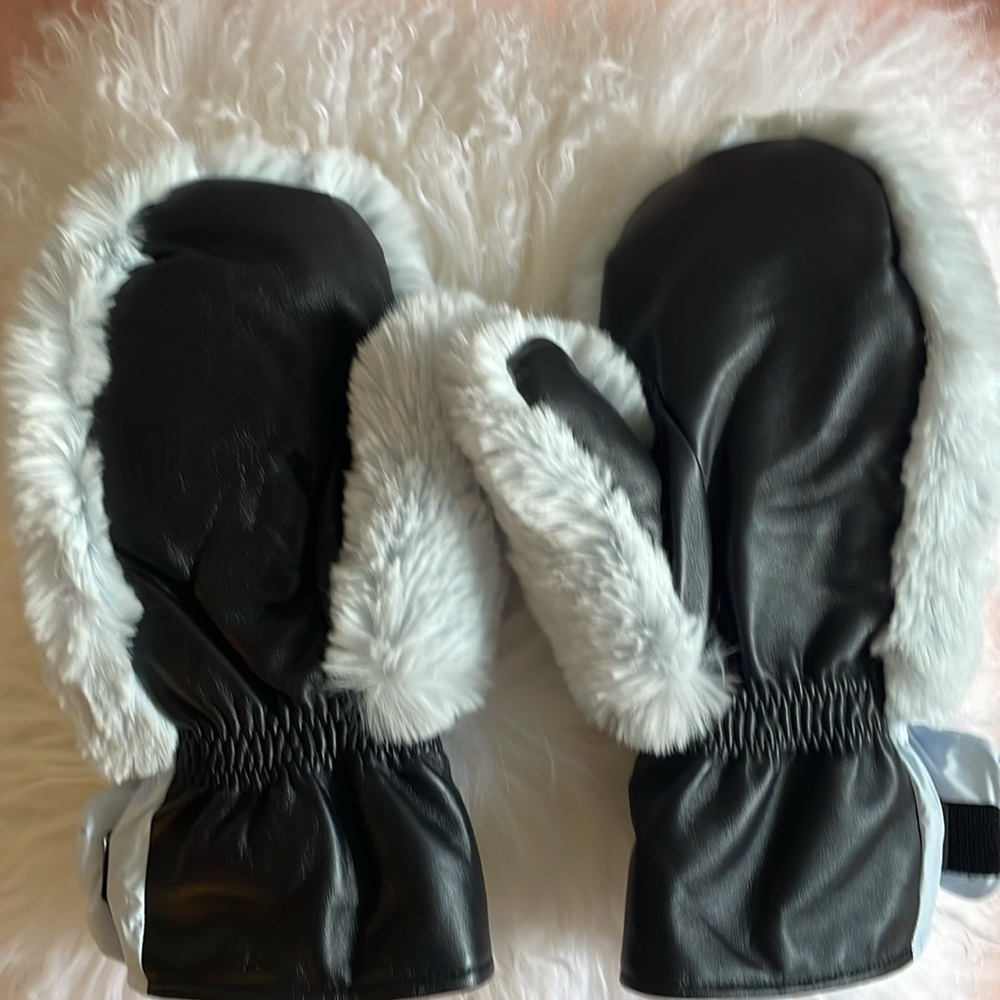 Moose Knuckles Bunny Mittens - Baby Blue Faux Fur - Picture 3 of 12